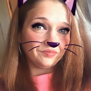 Meet your Posher, April